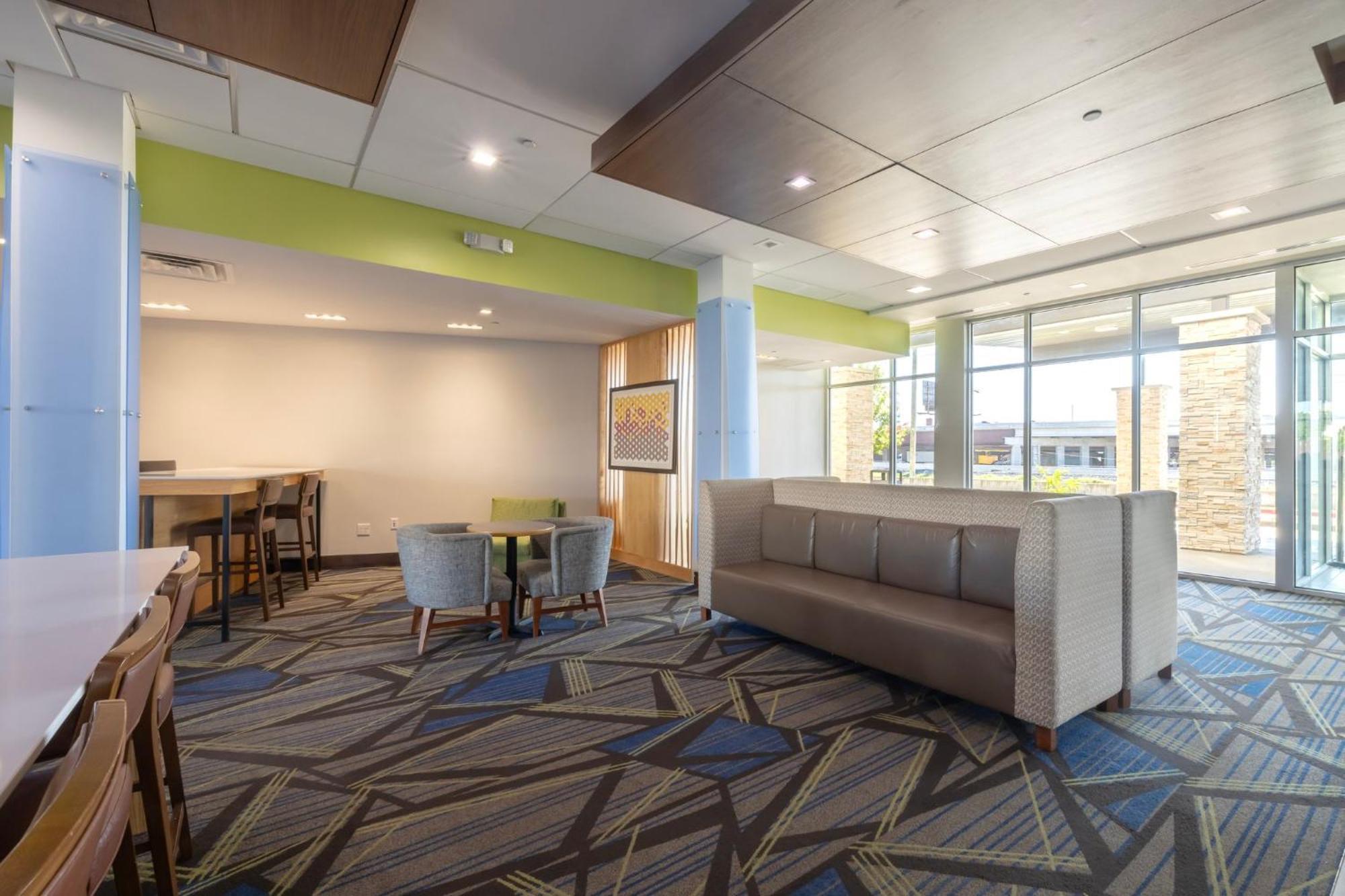 Holiday Inn Express & Suites Dallas Ne Arboretum Ґарланд Екстер'єр фото